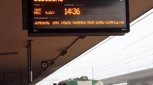 I treni dei pendolari hanno accumulato 28 giorni di ritardo