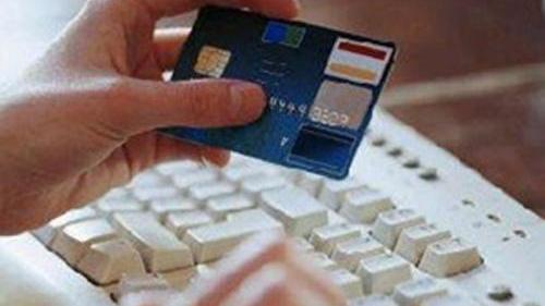 Vendite fantasma su Facebook, denunciata una 54enne