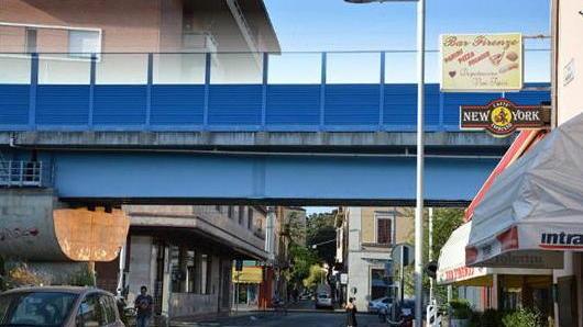 l rendering della ferrovia sopraelevata in via Marruota presentato da un comitato cittadino