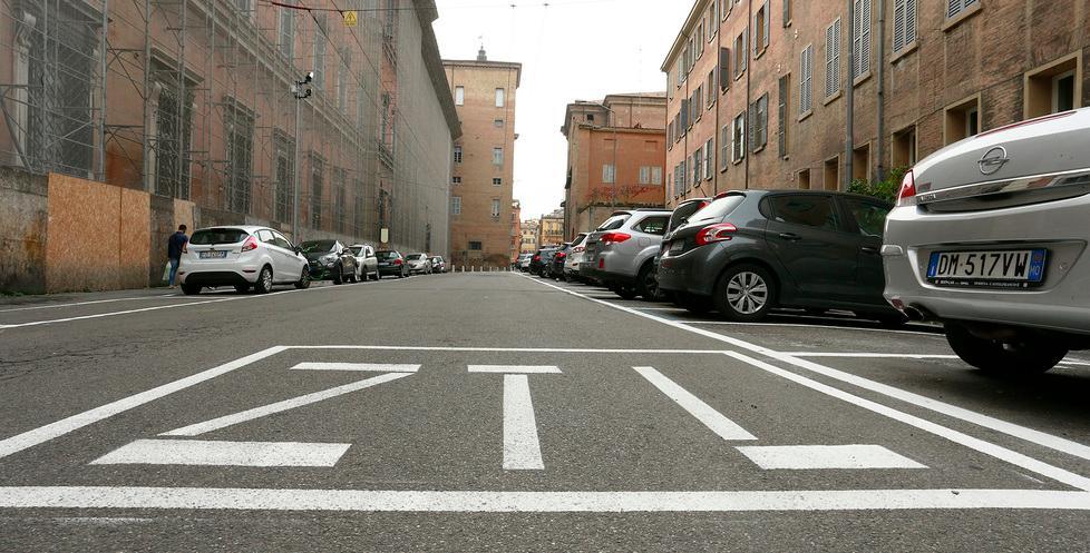 Modena, troppi pass per entrare in Ztl. Il Comune vuole toglierne mille 