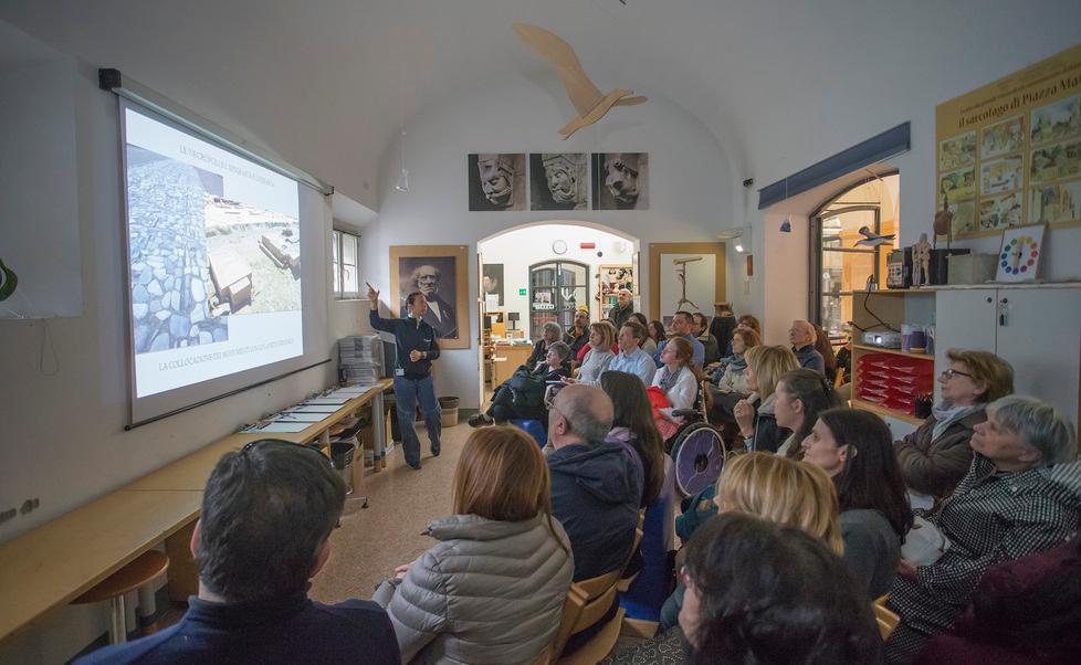 Modena. Una domenica a scuola di epigrafi «perché il sapere non basta mai» 