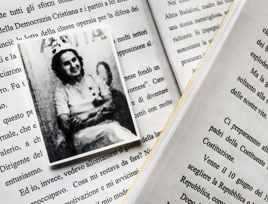 Un’altra foto di Ubaldina Pannocchia e alcune pagine del suo diario nel montaggio realizzato da Luigi Burroni