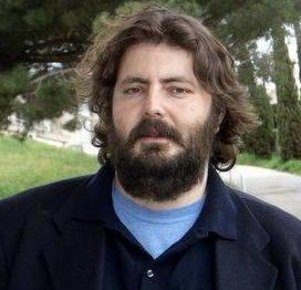 Cerchi il cassonetto e trovi i soliti post-spazzatura su fb