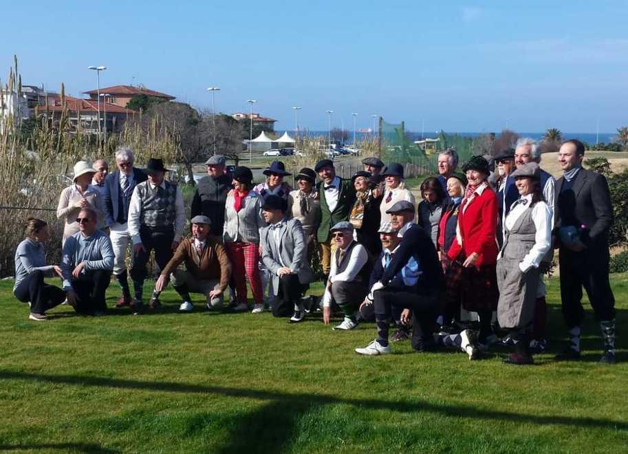 Zuava, cravatte e cardigan la Scozia rinasce in Banditella 