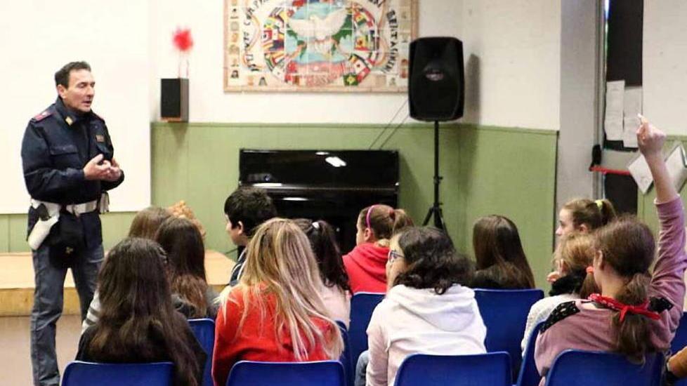 Ragazzo autistico offeso a scuola: la denuncia social fa il giro dell’Italia