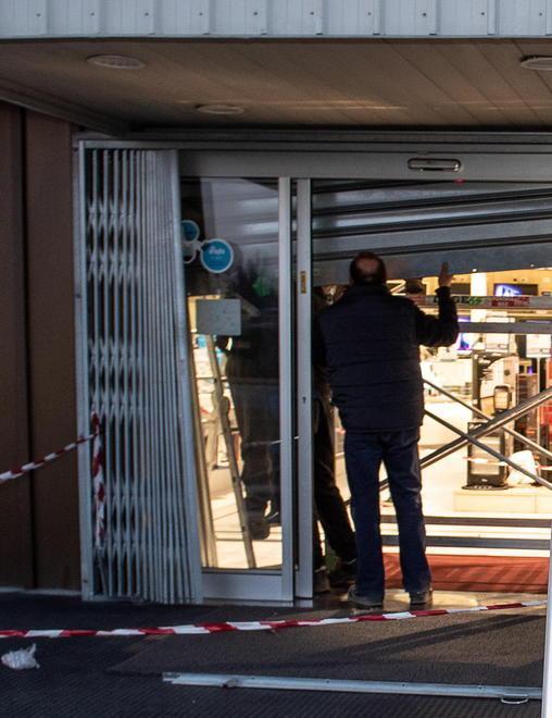 Banditi mascherati colpiscono nella notte all’ingrosso Marchetti 