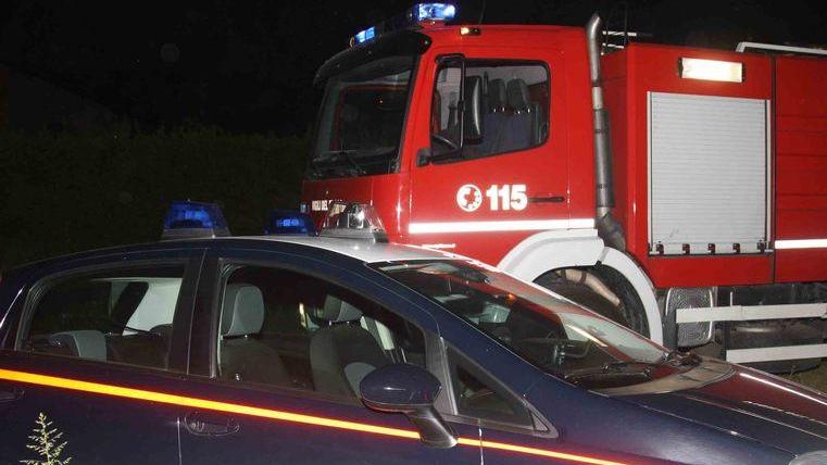 In via Settembrini brucia una Bmw Danni a un’altra auto, forse è dolo