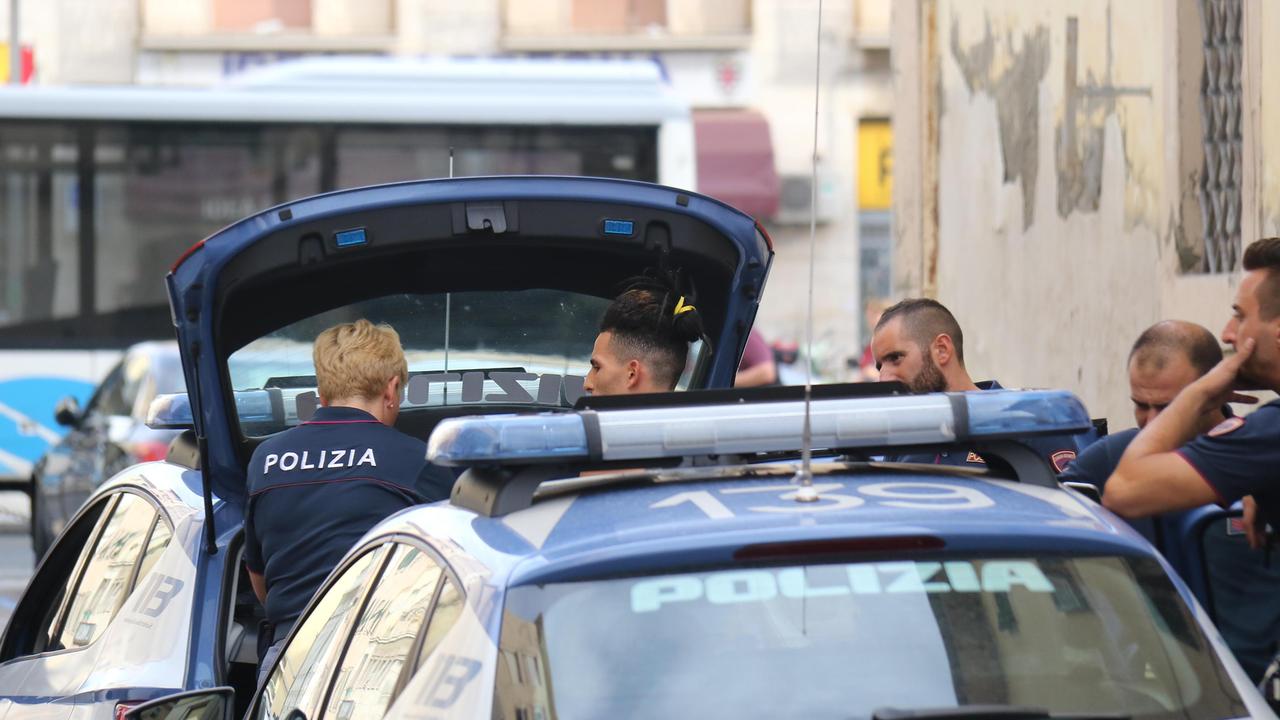 Un intervento della polizia di Stato di Livorno (foto d'archivio)