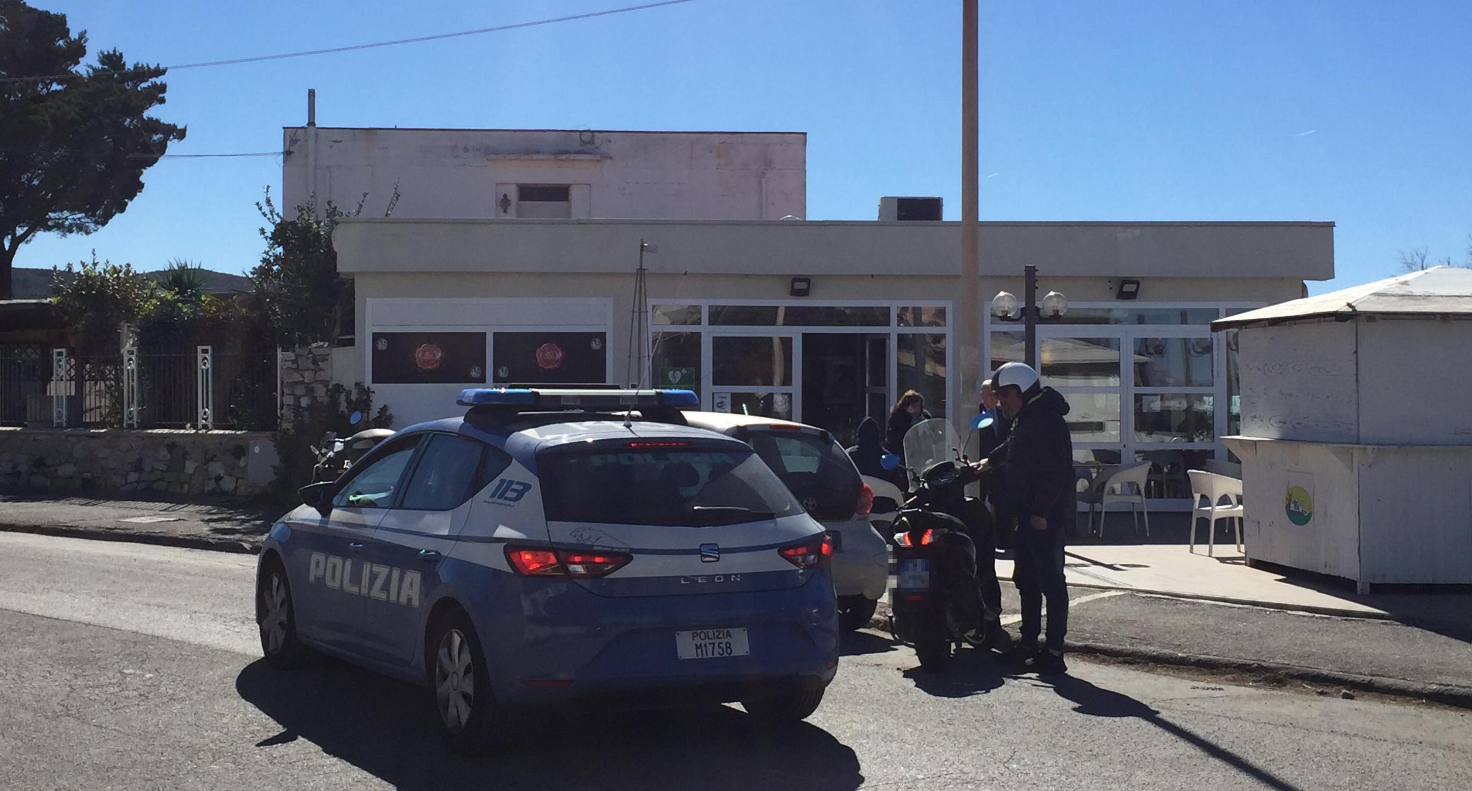 Fugge dalla polizia e si schianta con il motorino: muore livornese di 29 anni