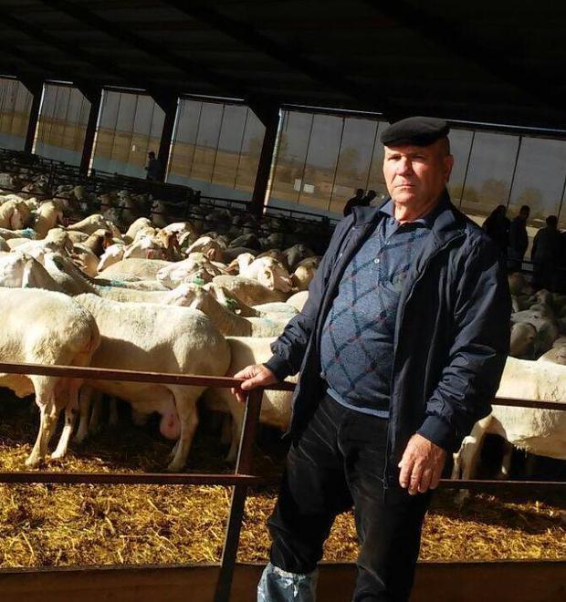 Il pastore Crubu dona 500 euro al “suo” Comitato 