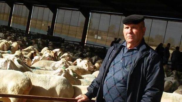 Il pastore Crubu dona 500 euro al “suo” Comitato