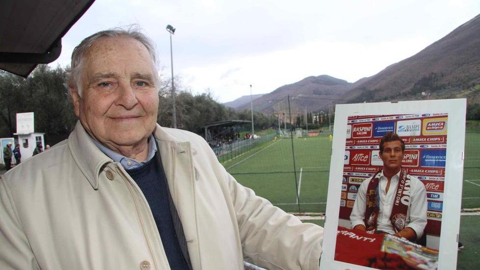 Rodolfo Becheri con la foto del nipote, Alessandro Diamanti