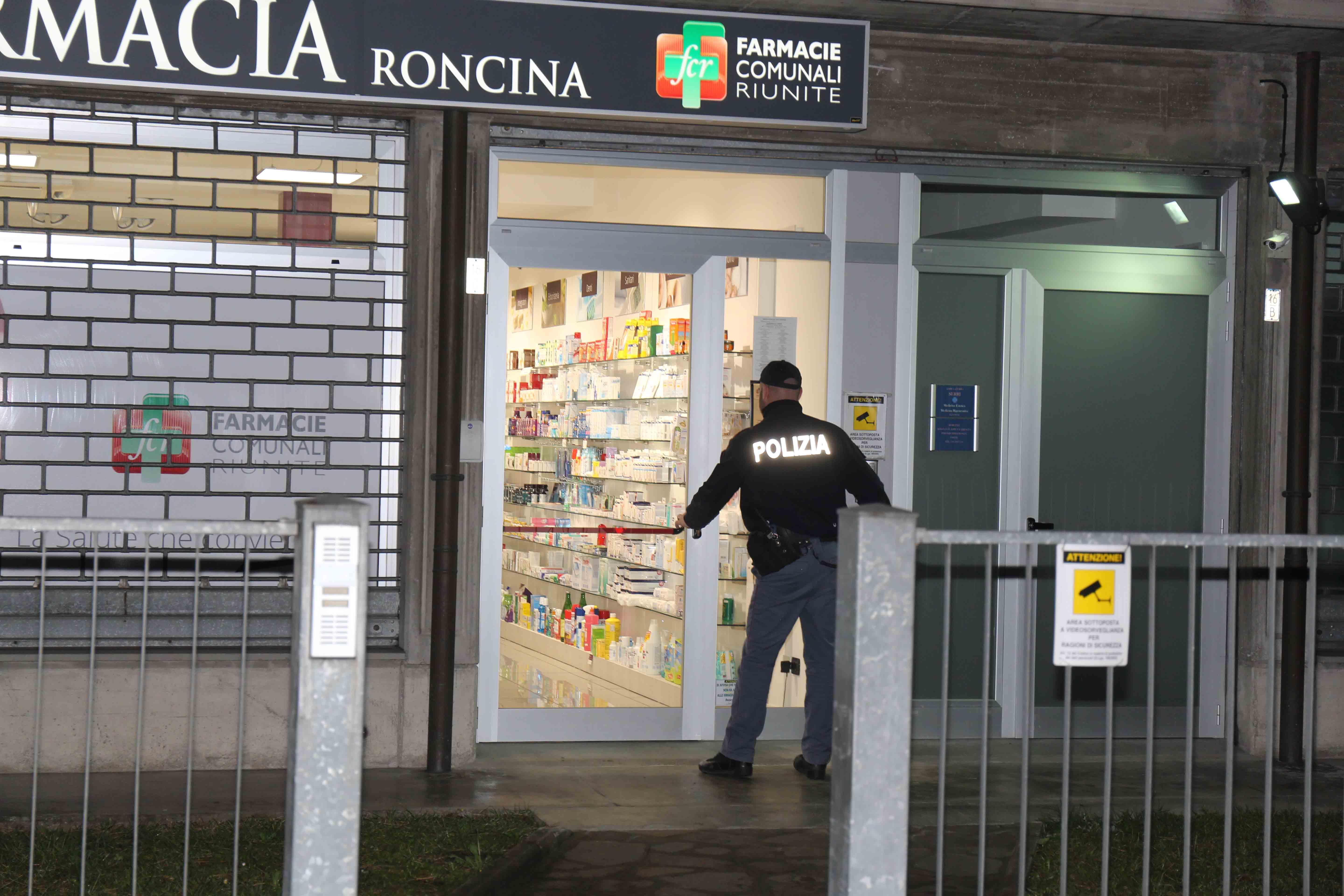 In due rapinano la farmacista della Roncina