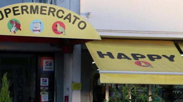 Entrano dal muro e forzano la cassaforte Rubati migliaia d’euro