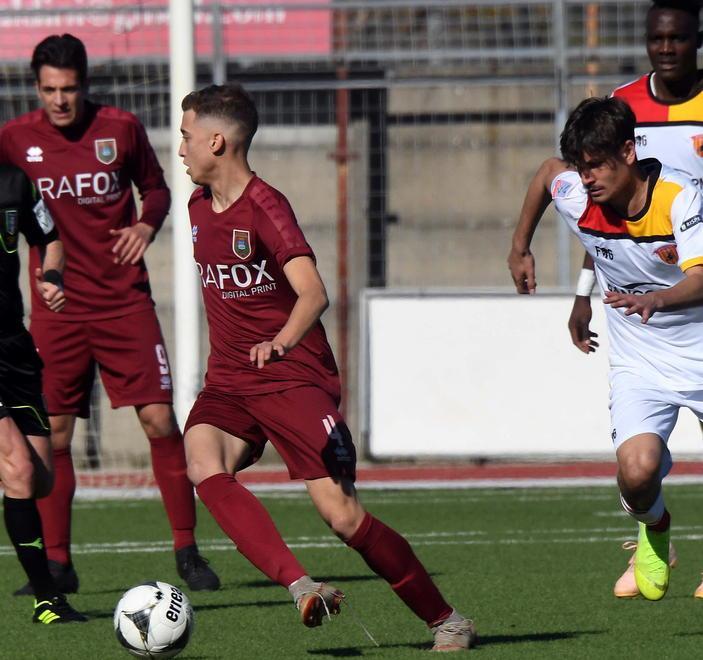 I giovani granata reggono l’urto del Benevento: 0-0 al Mannucci