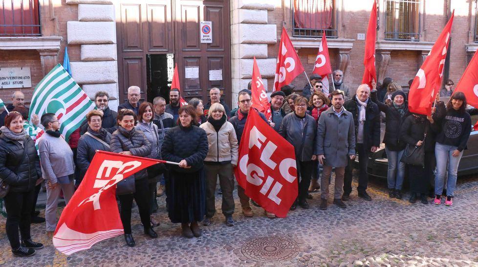 La protesta dei docenti precari «Siamo fantasmi sfruttati» 