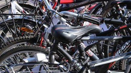Nella cantina 20 bici e 100 pezzi di ricambio ma l’imputato è assolto