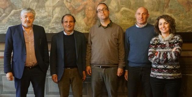 Il Comune: ripulire la pineta di Coltano vicino al campo rom 