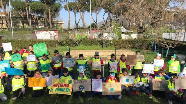 I bambini della scuola Meucci di Prato chiedono più attenzione per l'ambiente