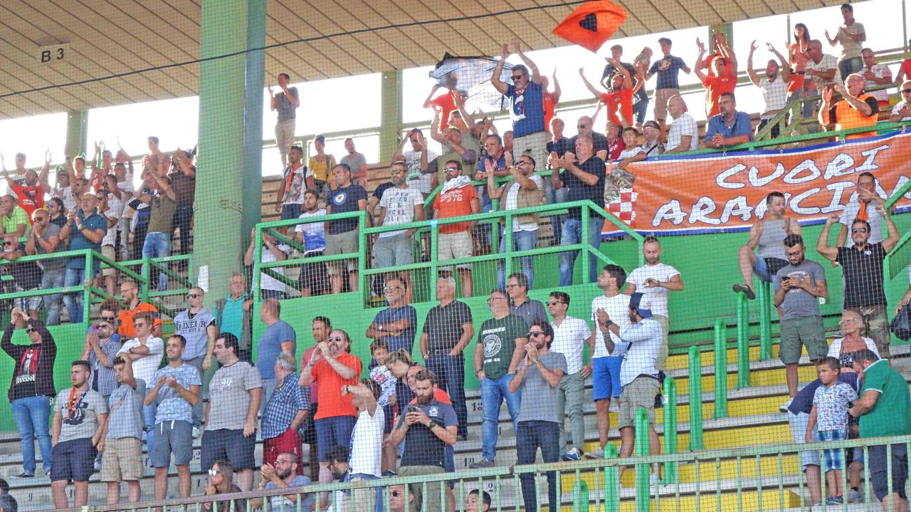 Stadio, via ai lavori alla tribuna ovest senza interrompere il campionato