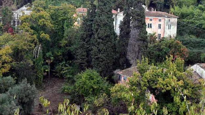 Casonato dal carcere «Affari per comprare la Villa a pochissimo»