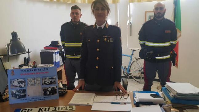 Riciclaggio di auto rubate, tre arrestati