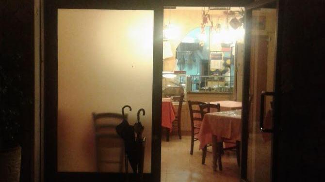 L'ingresso dell'osteria Miki & Jo di via Badaloni