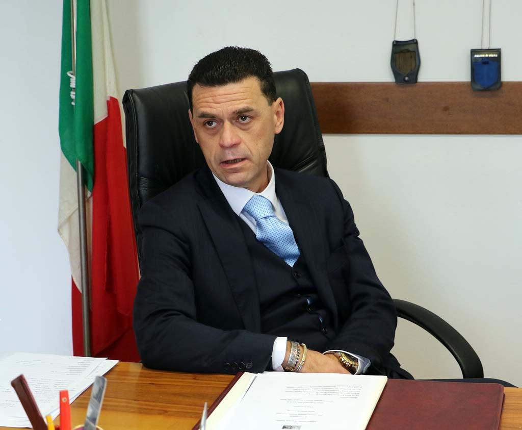 Il dirigente del commissariato Corrado Mattana