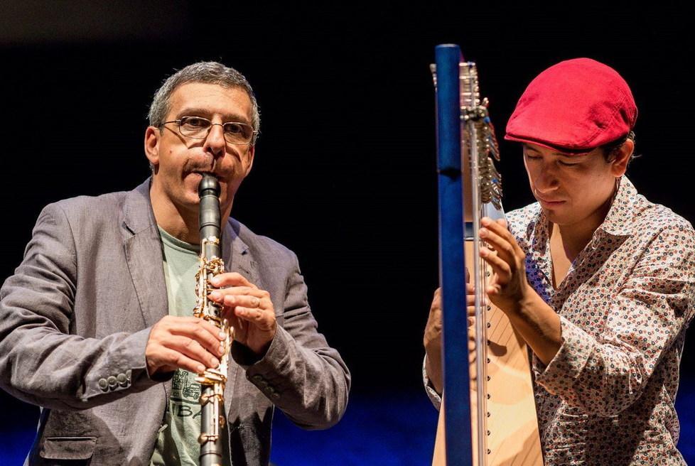 L’arpa diventa jazz e con il clarinetto incontra il sound sudamericano 