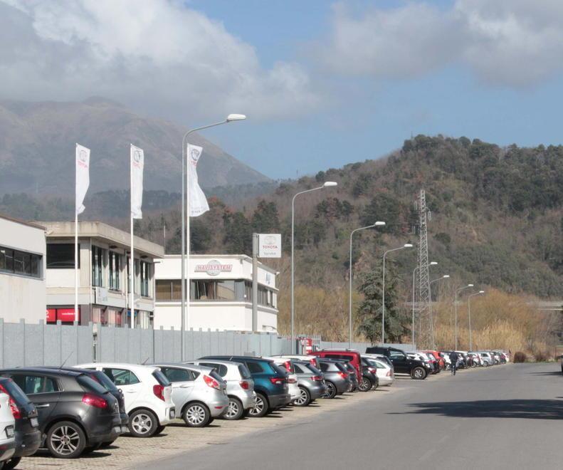 Chiede 280mila euro per l’esproprio di una strada non sua 