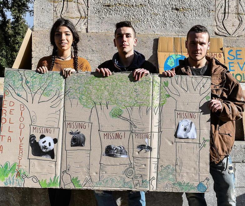 Più di mille in piazza per l’ambiente insieme al vescovo «E non ci fermiamo qui»