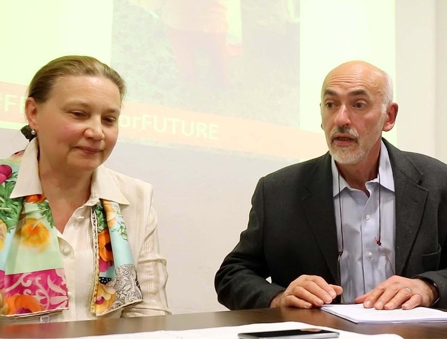 A sinistra la candidata sindaca M5S, Rossella Ognibene, con il medico Fabrizio Aguzzini