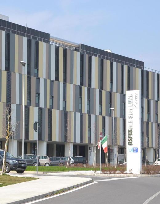 Due ragazzi investiti da un’auto pirata davanti al Nottolini