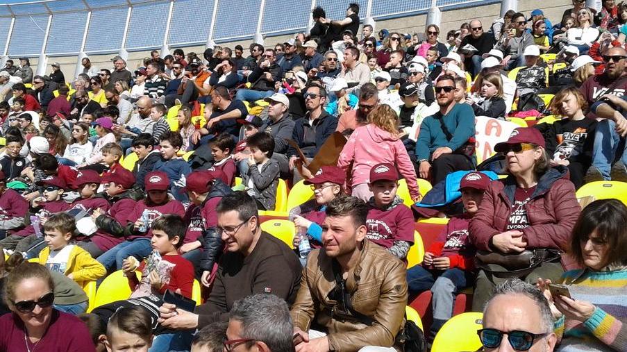 Lo striscione, i cori e la festa per la Triglia