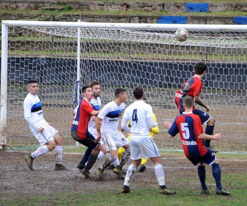 Derby della delusione tra Cecina e Piombino È lotta per risalire 