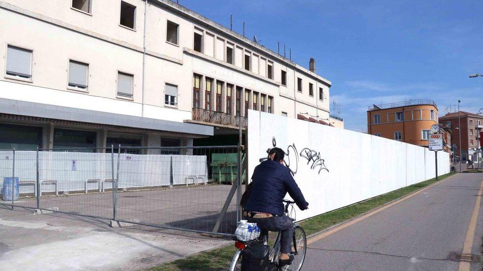 Ex Nord ovest Cantiere Lidl e sondaggi per uffici