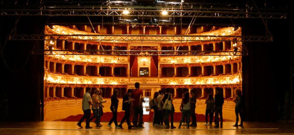 Il Teatro Sociale di Gualtieri cerca direttori artistici per “Direction under 30” 