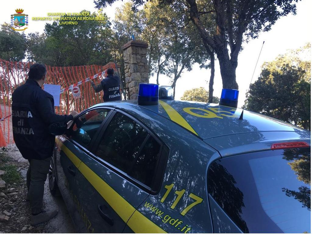 L'operazione della Guardia di Finanza a Porto Santo Stefano