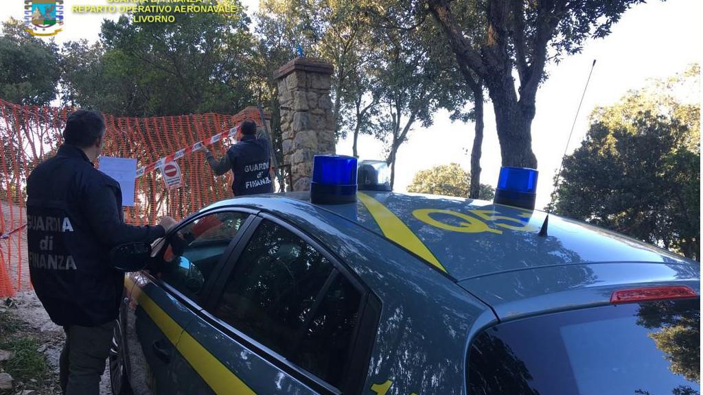 L'operazione della Guardia di Finanza a Porto Santo Stefano