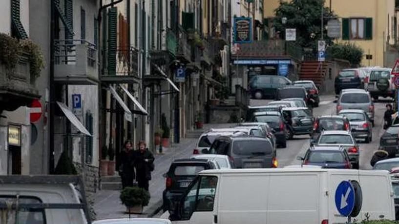 Traffico in via Cancellieri a Poggio a Caiano