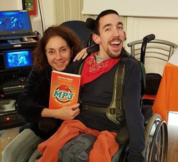 Castelfranco, la sfida di Matteo Giovane scrittore in sedia a rotelle: «Sorrido alla vita» 