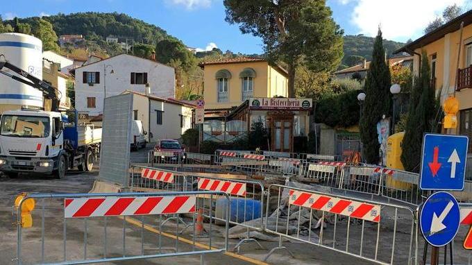 Montenero, riprendono i lavori in piazza