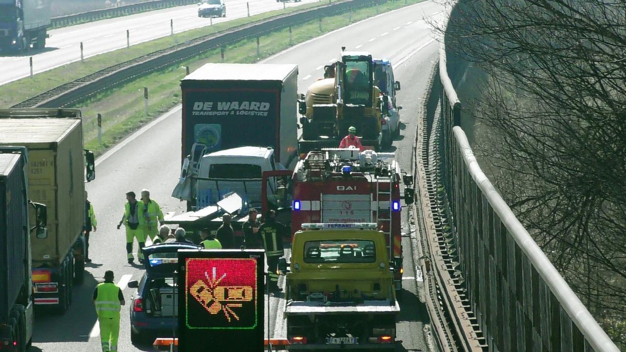 Un incidente in autostrada (immagine di repertorio)