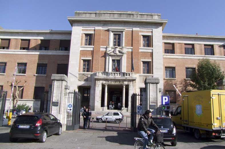Docente universitario condannato a 3 anni per aver dilapidato il patrimonio del disabile 