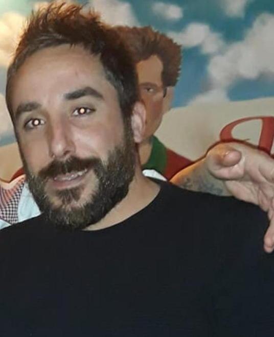 Malore improvviso, muore a 34 anni designer e supertifoso azzurro 