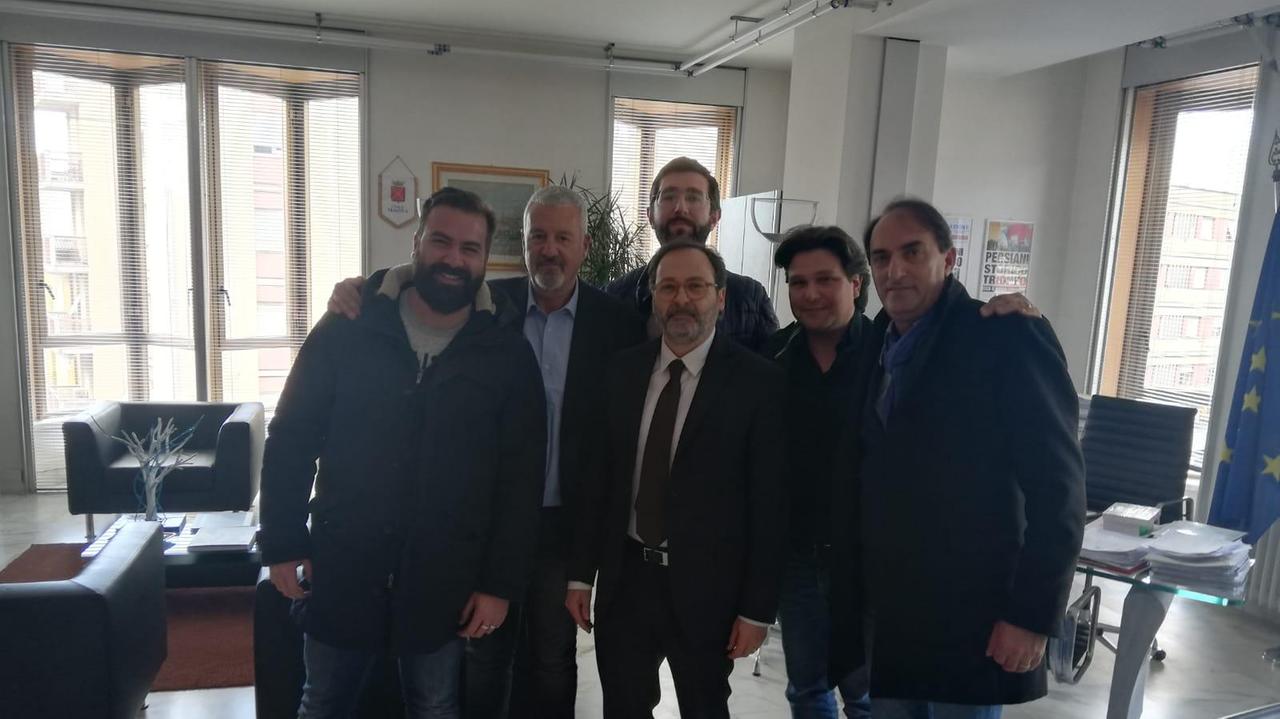Crisi di giunta, il sindaco di Massa revoca le deleghe a Lama e Mottini