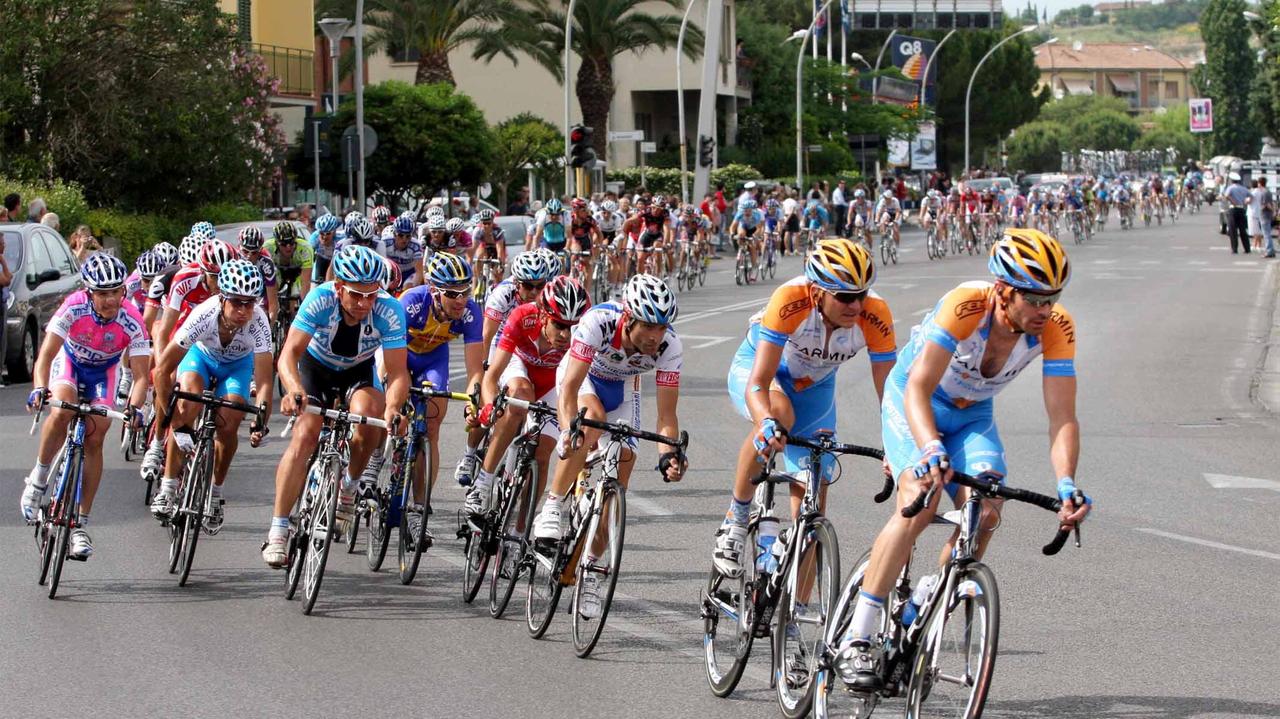 Il passaggio del Giro d'Italia a Sovigliana nel 2019 (foto Carlo Sestini)