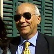Professore muore mentre lavora al computer