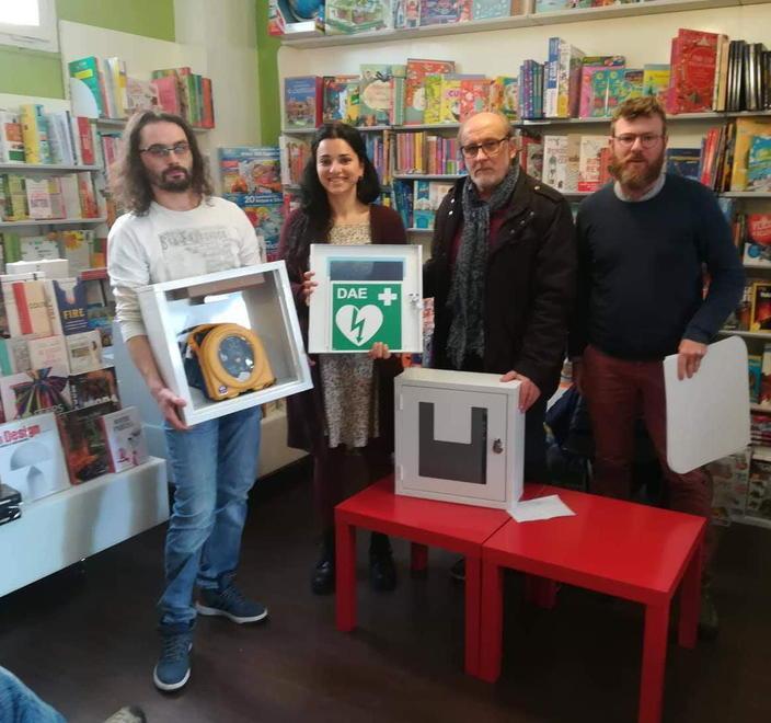 Donato un defibrillatore a Resceto con i soldi raccolti