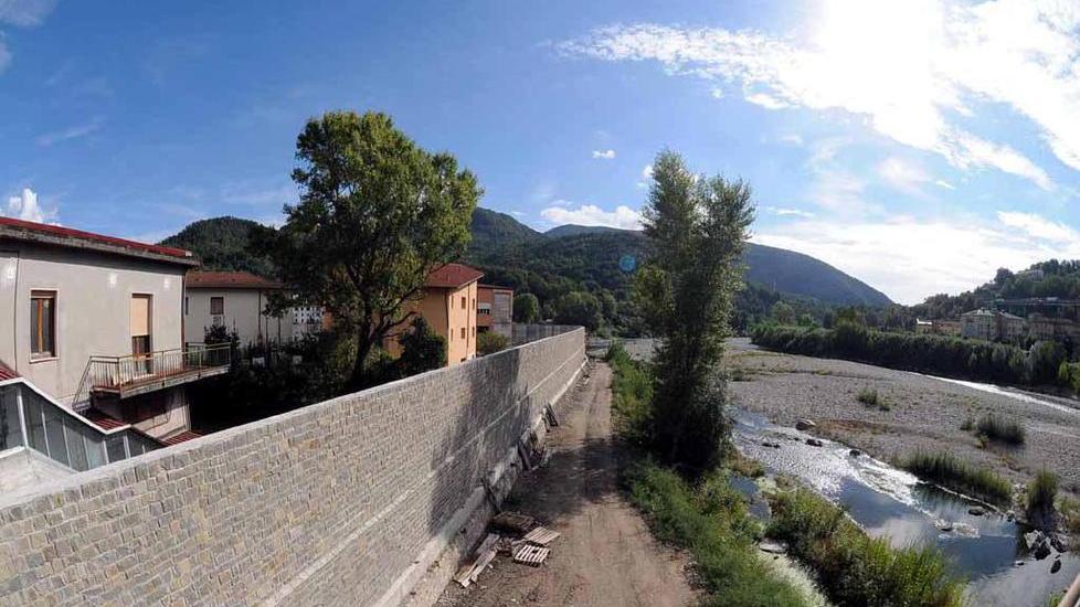 «Progetto da modificare muro d’argine troppo alto»